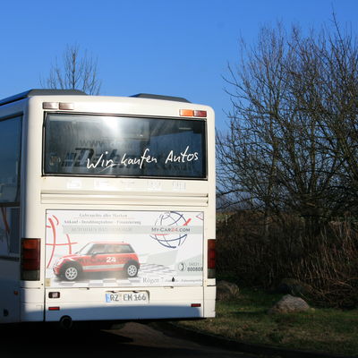 Bild vergrößern: Buswerbung Autohaus Bad Oldesloe