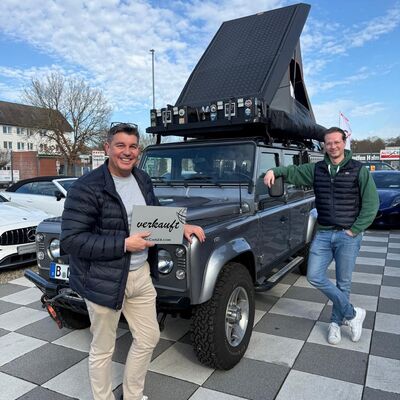 Bild vergr&ouml;&szlig;ern: Land Rover Defender110 - Wir w&uuml;nschen viele tolle Touren!