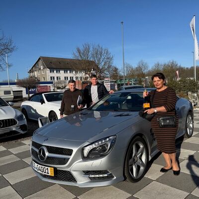 Bild vergr&ouml;&szlig;ern: Mercedes Benz SL 500 - Gute Fahrt nach Essen!