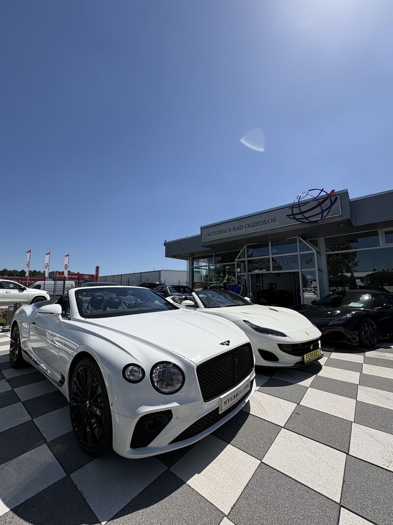 Bild vergr&ouml;&szlig;ern: Bentley Continental GTC W12 & Ferrari Portofino