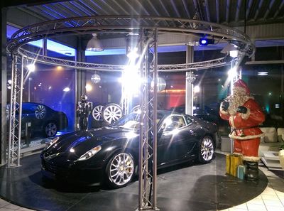 Bild vergrößern: Ferrari Showroom