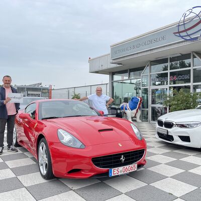Bild vergrößern: Ferrari California back to Italy